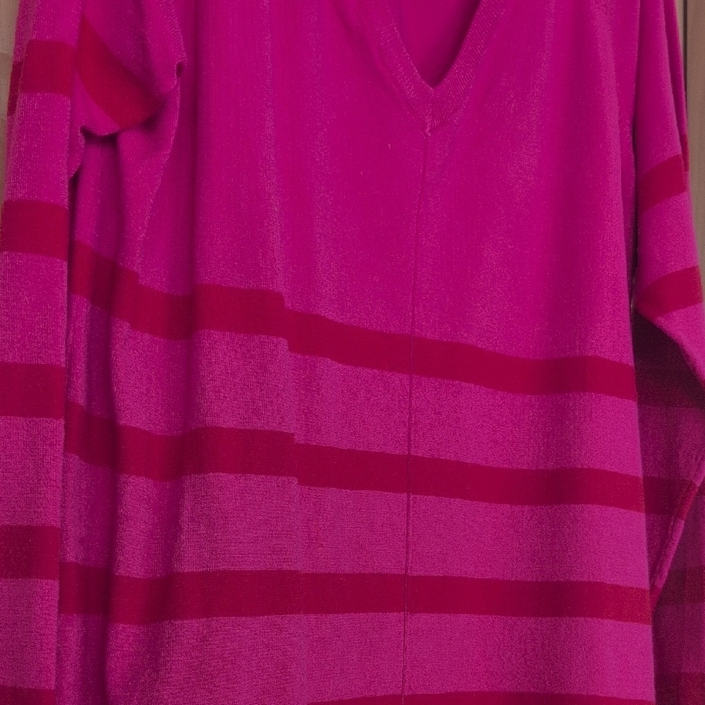 Bobeau Pink V-Neck Sweater with Stripes - Picture 3 of 4